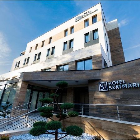Hotel Szatmari & Etterem Jászberény Exterior foto